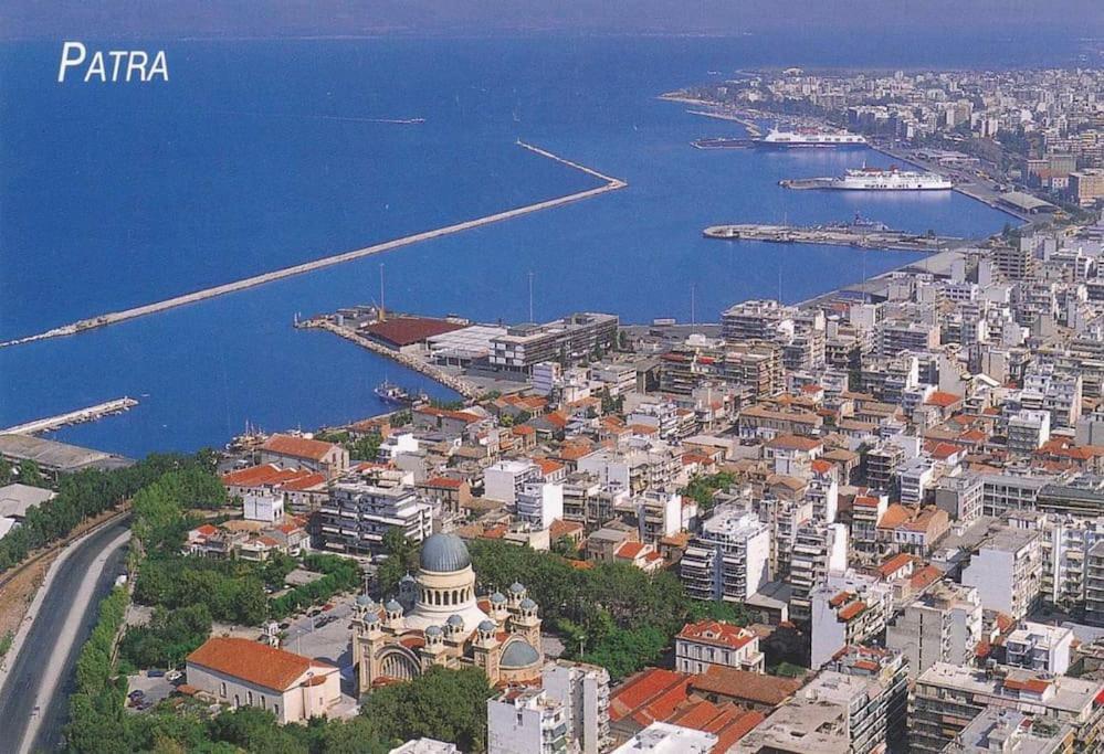 Theano'S Cozy & Quiet Lux Central Flat - Wifi & Full Amenities Patras Exterior photo
